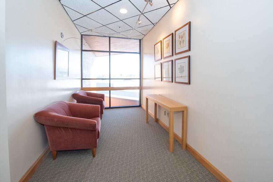 More Photos Of 201 E 56th Ave, Anchorage Office For Sale