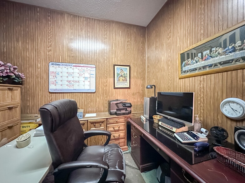 More Photos Of 2833 W Main St, Jenks Religious Facility For Sale