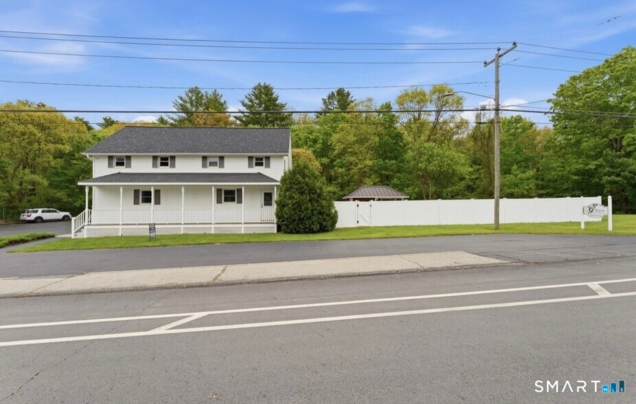 More Photos Of 139 Riverside Dr, Thompson Freestanding For Sale