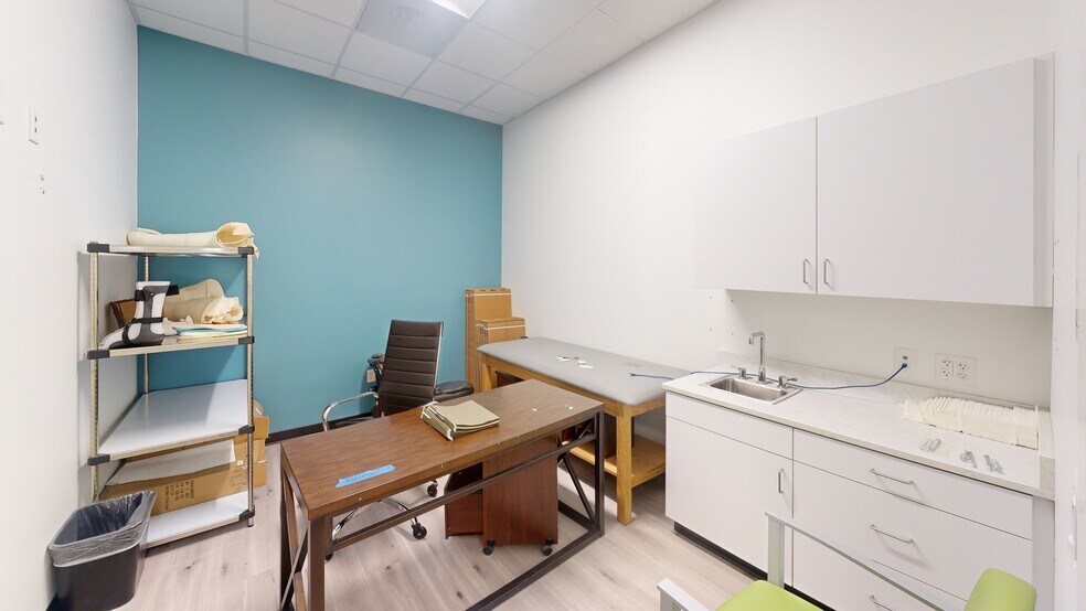 More Photos Of 4500 S Dixieland Rd, Rogers Medical For Lease