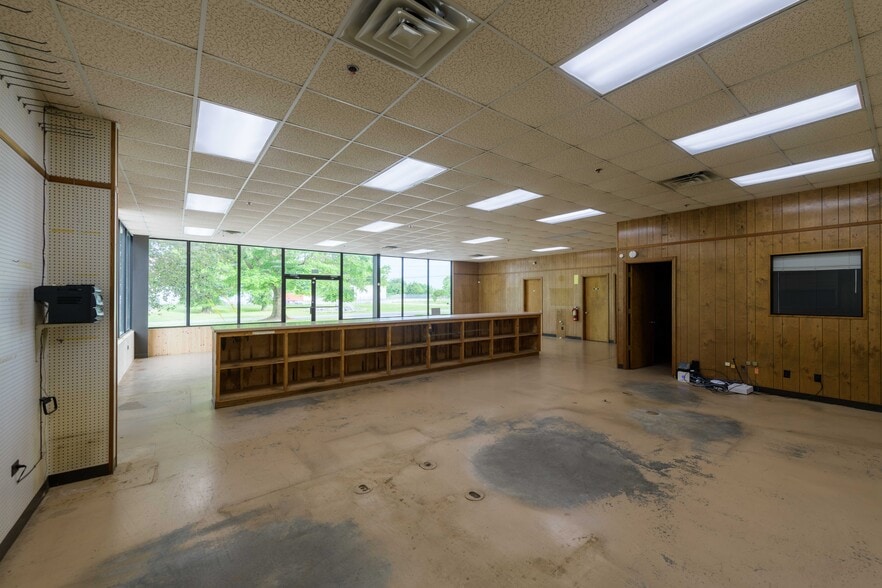 More Photos Of 494 Richardson Rd SE, Calhoun Industrial For Sale