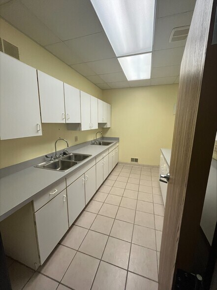 More Photos Of 4154 River Rd, East China Medical For Sale