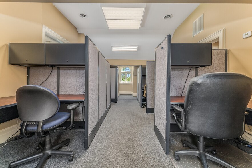 More Photos Of 1 Main St, Flemington Office For Sale
