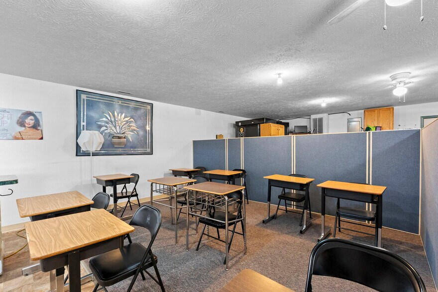 More Photos Of 7717 Richmond Tappahannock Hwy, Aylett Storefront Retail Office For Sale