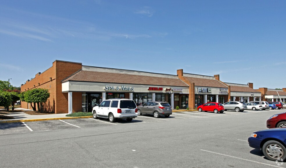 More Photos Of 5200-5260 Oaklawn Blvd, Hopewell Unknown For Lease