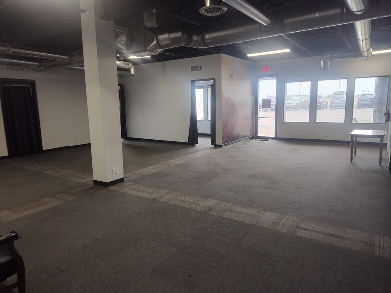 More Photos Of 6830 S Yosemite Ct, Centennial Office For Sale