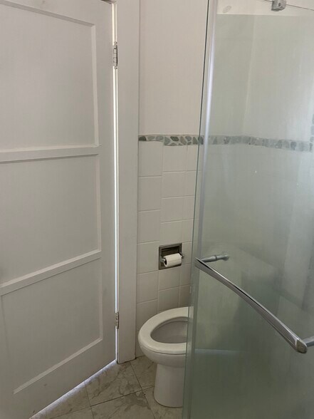 More Photos Of 151 Maciver Ln, Bishop Office For Lease