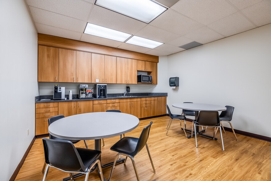 More Photos Of 9330 Amberton Pky, Dallas Office For Lease