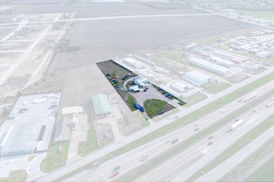 More Photos Of 4646 E Interstate 30, Rockwall Light Distribution For Sale