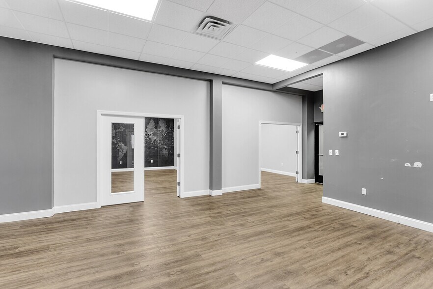 More Photos Of 4491 School Rd S, Murrysville Office For Sale