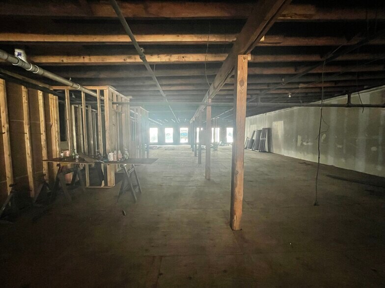 More Photos Of 120 N Laurens St, Greenville Office For Lease