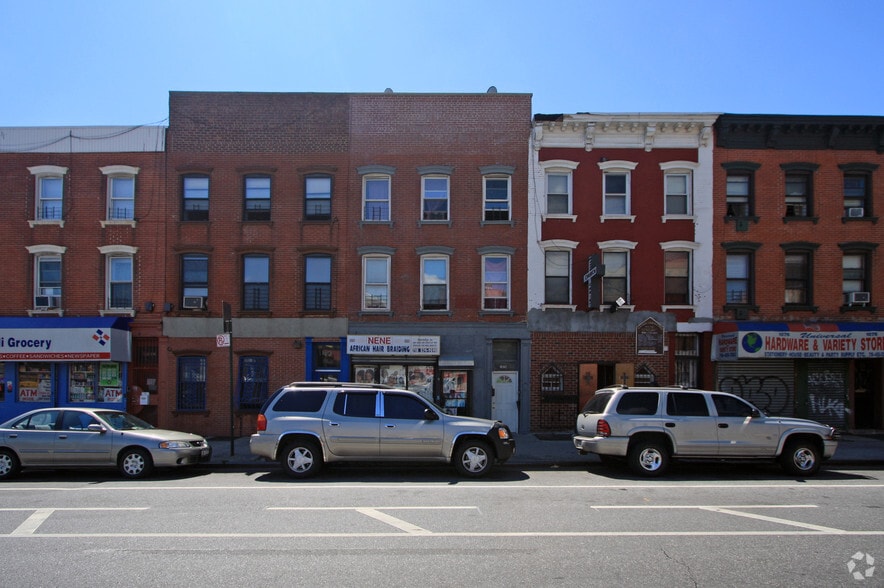 More Photos Of 1078 DeKalb Ave, Brooklyn Storefront Retail Residential For Sale