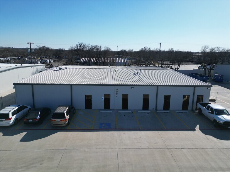 More Photos Of 3337 E Loop 820 S, Fort Worth Manufacturing For Lease