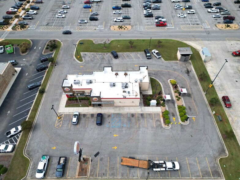 More Photos Of 14637 Highway 231 431 N, Hazel Green Fast Food For Sale