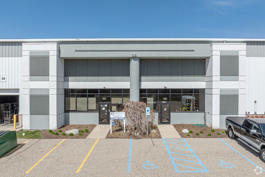 More Photos Of 3056 Walker Ridge Dr NW, Grand Rapids Manufacturing For Lease