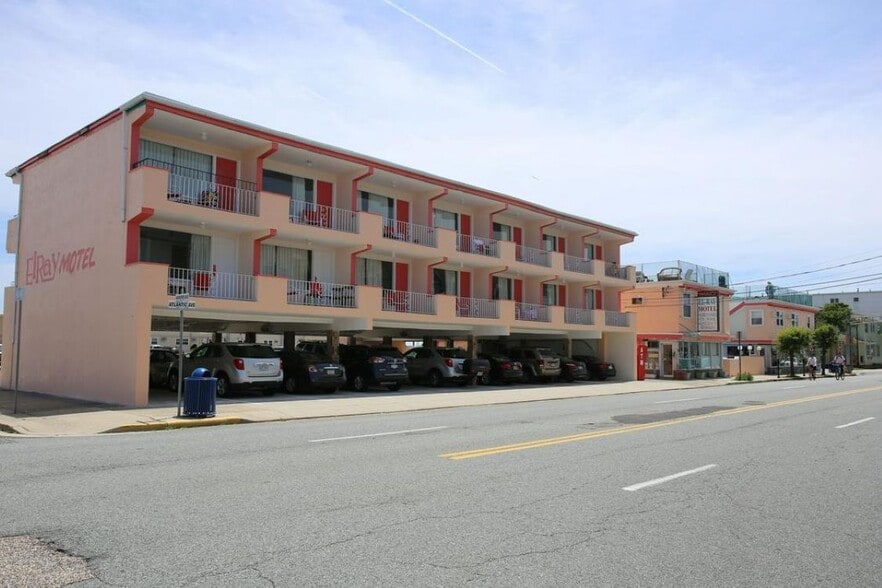 Primary Photo Of 4711 Atlantic Ave, Wildwood Hotel For Sale