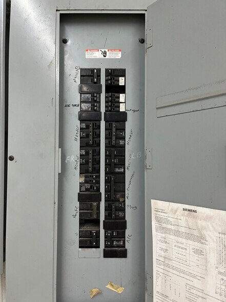 More Photos Of 3460 I 55 S, Jackson Warehouse For Lease