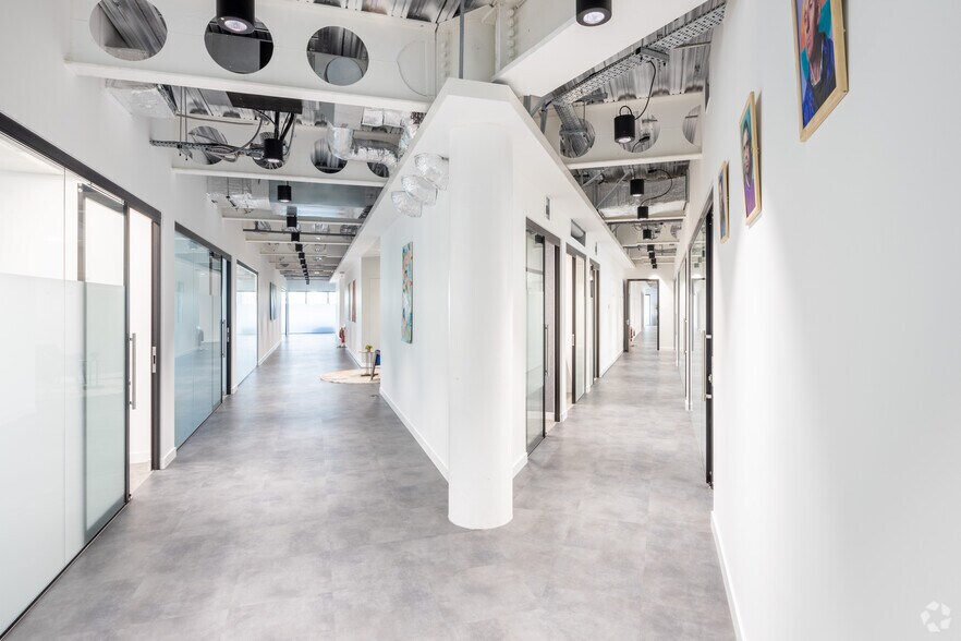 More Photos Of One Cambridge Square, Cambridge Coworking Space