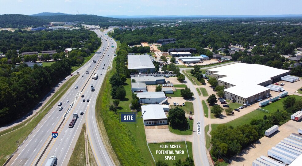 Primary Photo Of 2028 N Shiloh Dr, Fayetteville Showroom For Lease