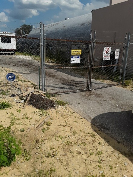 More Photos Of 712 N Ridgewood Dr, Sebring Industrial For Sale