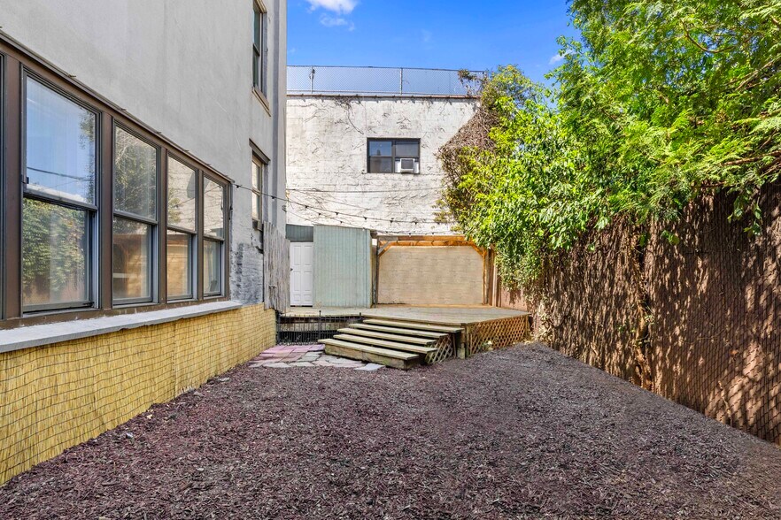 More Photos Of 129 11th St, Brooklyn Manufacturing For Lease