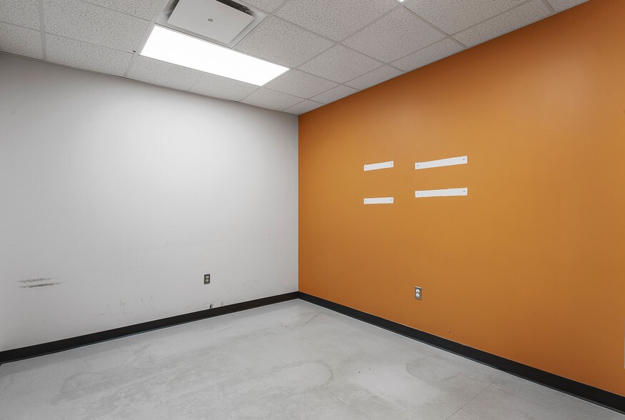 More Photos Of 11600 Busy St, Richmond Office For Lease