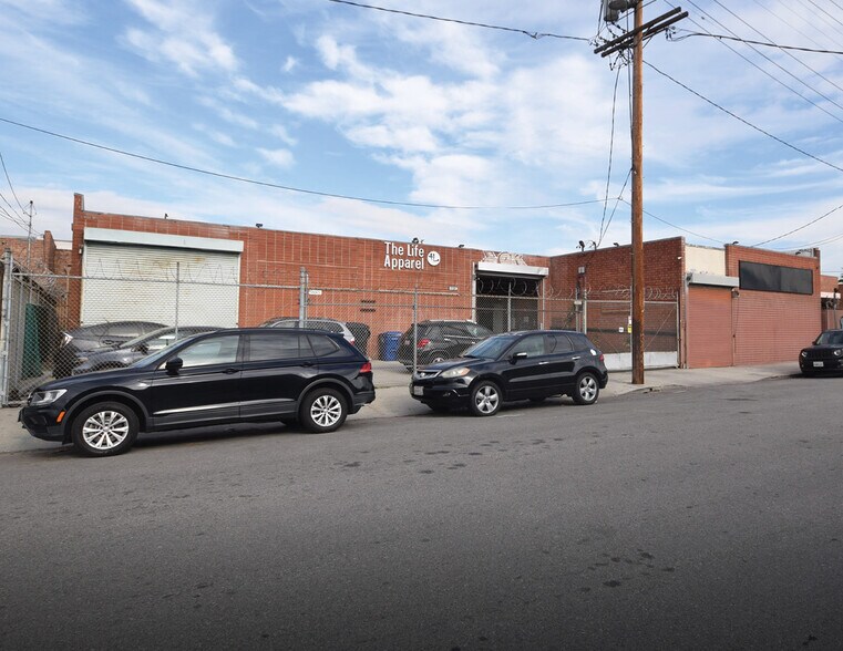 More Photos Of 155-159 W 31st St, Los Angeles Warehouse For Sale