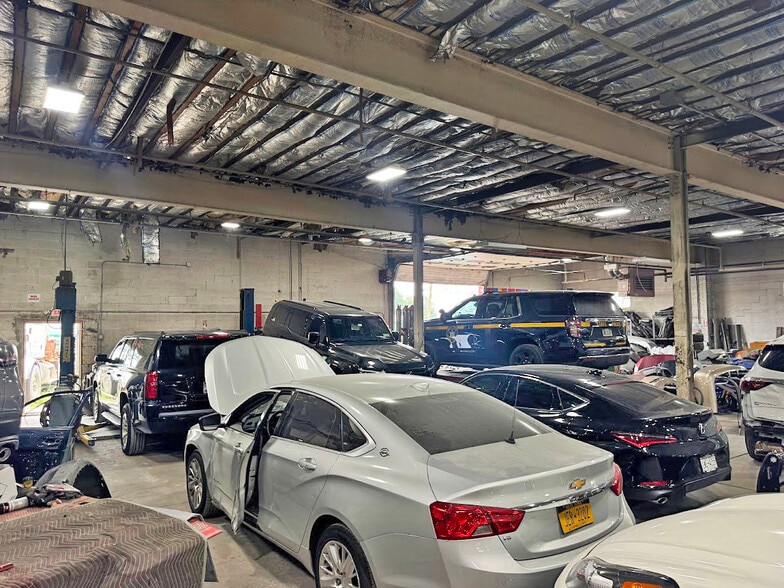 More Photos Of 359 Duffy Ave, Hicksville Warehouse For Sale
