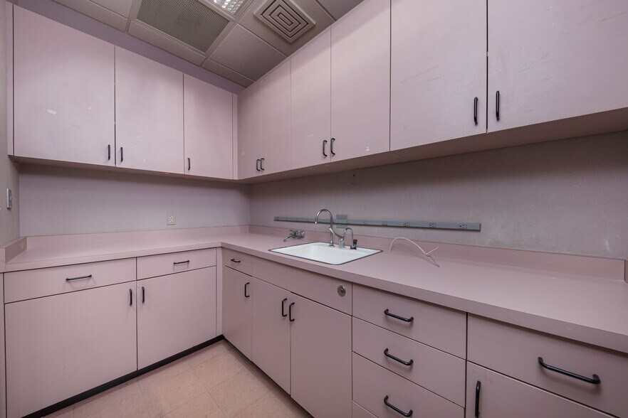 More Photos Of 756 Porter Ave, Stockton Medical For Sale