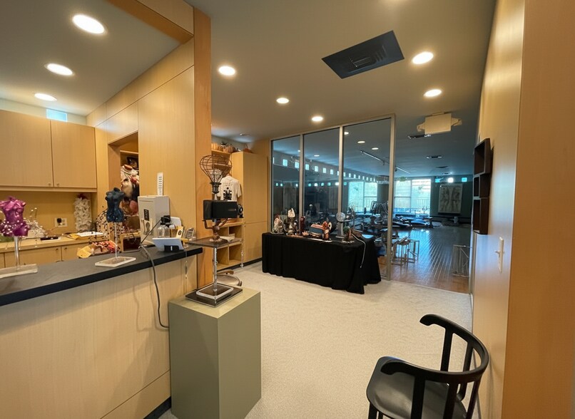 More Photos Of 520 Cherokee St, Denver Freestanding For Lease