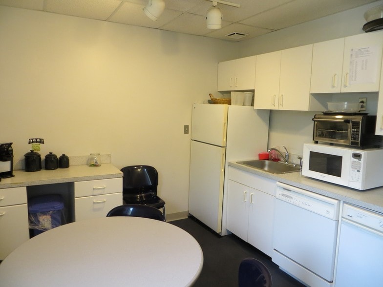 More Photos Of 222 Schanck Rd, Freehold Medical For Lease