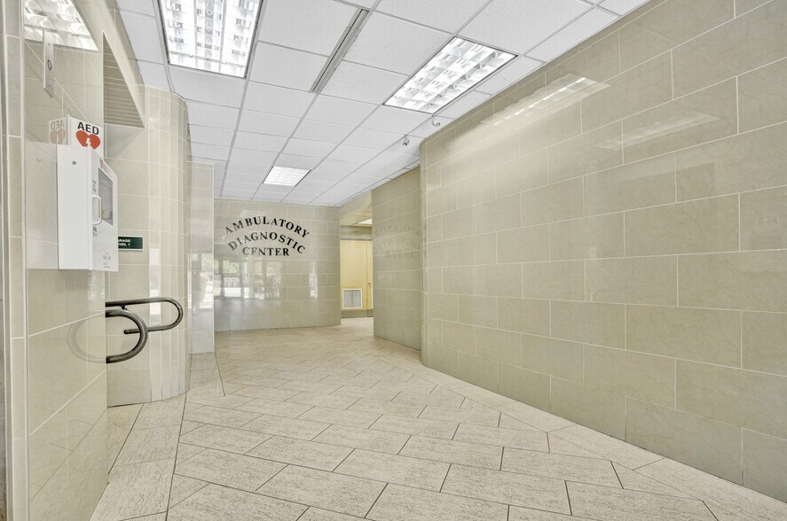 More Photos Of 747 Ponce de Leon Blvd, Coral Gables Medical For Lease