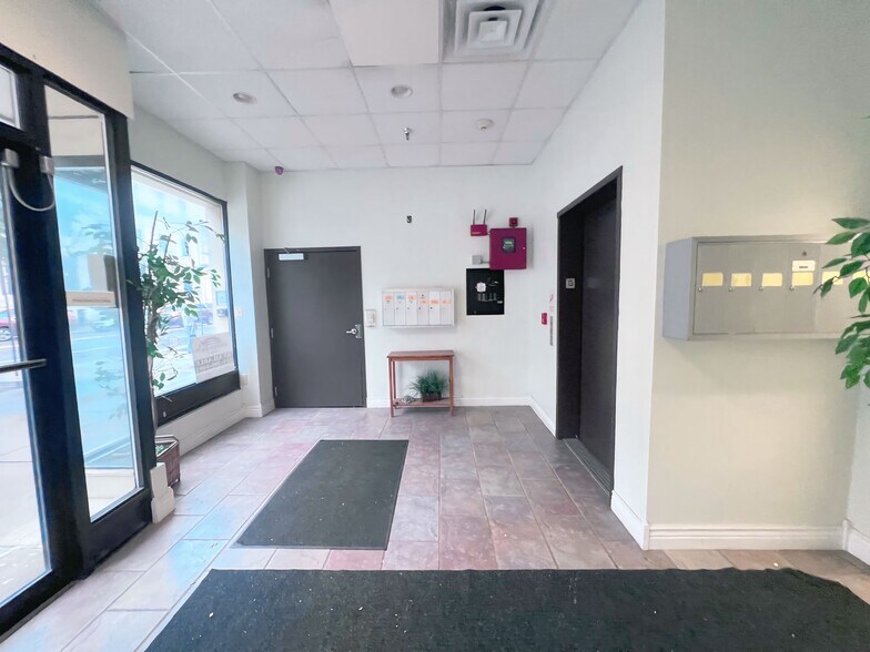 More Photos Of 216 W Genesee St, Syracuse Storefront Retail Office For Sale