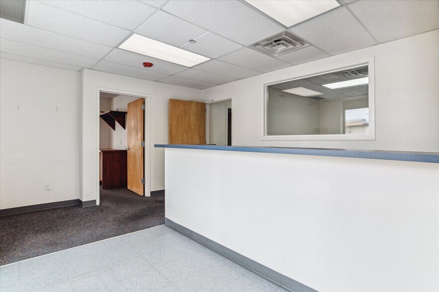 More Photos Of 5105 S Santa Fe Dr, Littleton Medical For Sale