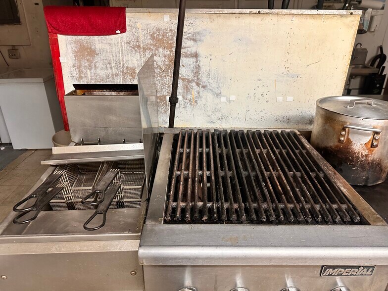 More Photos Of 1063 Hwy 95, Bullhead City Bar For Sale