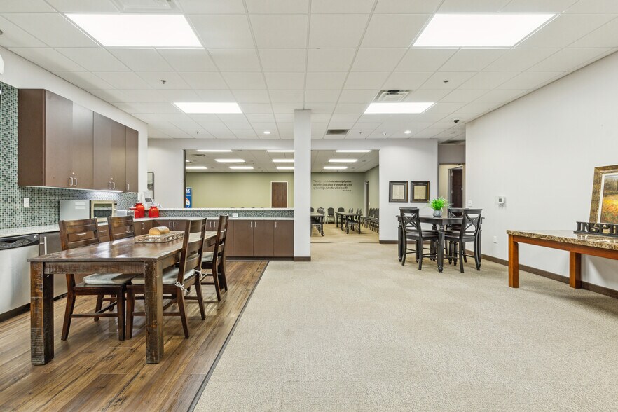 More Photos Of 3915 Mcdermott Rd, Plano Storefront Retail Office For Lease