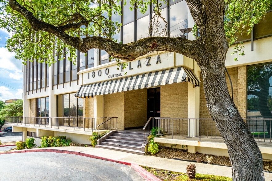 More Photos Of 1800 NE Loop 410, San Antonio Unknown For Lease