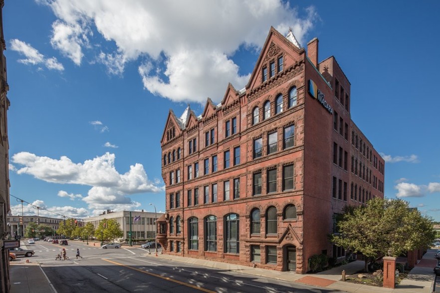 Primary Photo Of 126 N Salina St, Syracuse Office For Lease