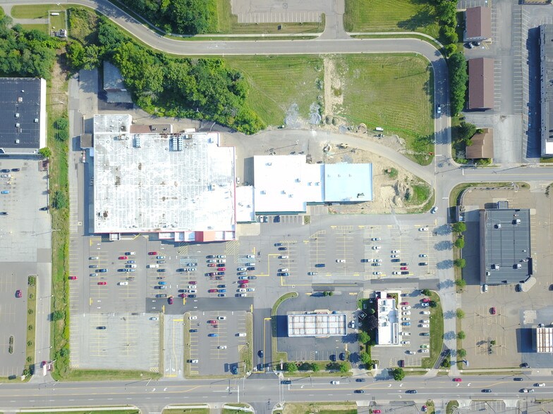 More Photos Of 2309 E State St, Salem Unknown For Lease