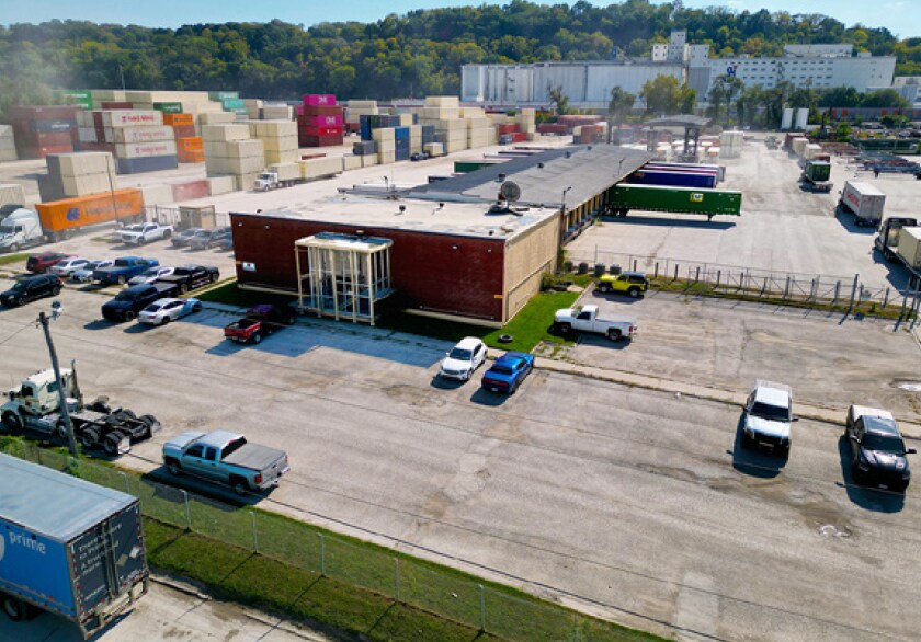 More Photos Of 3115 Nicholson Ave, Kansas City Truck Terminal For Lease