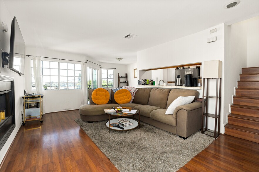 More Photos Of 960 Micheltorena St, Los Angeles Apartments For Sale