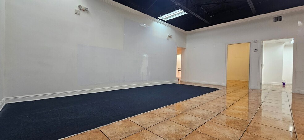 More Photos Of 2223 NW 26th Ave, Miami Warehouse For Lease