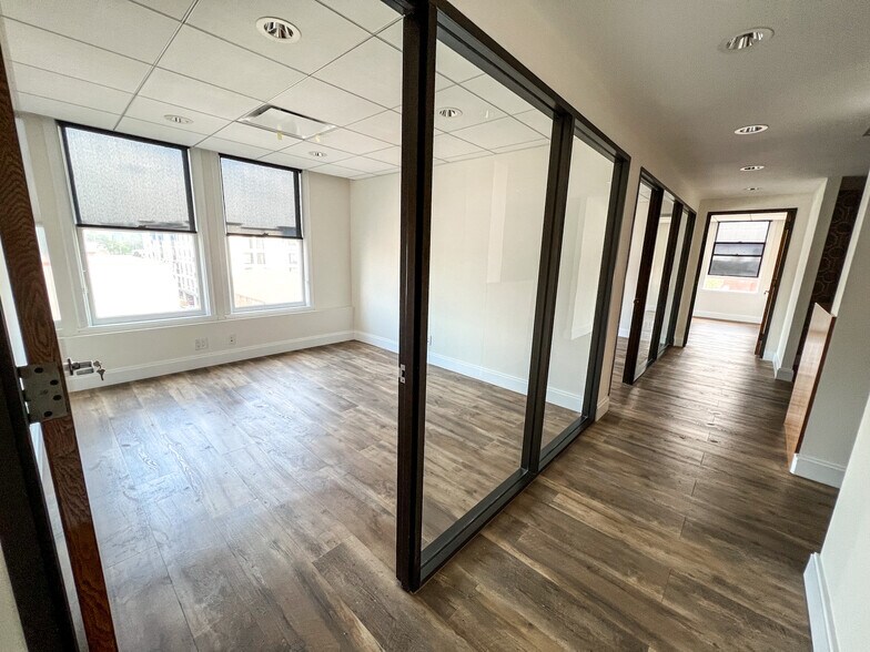More Photos Of 110 E Wilshire Ave, Fullerton Office For Lease