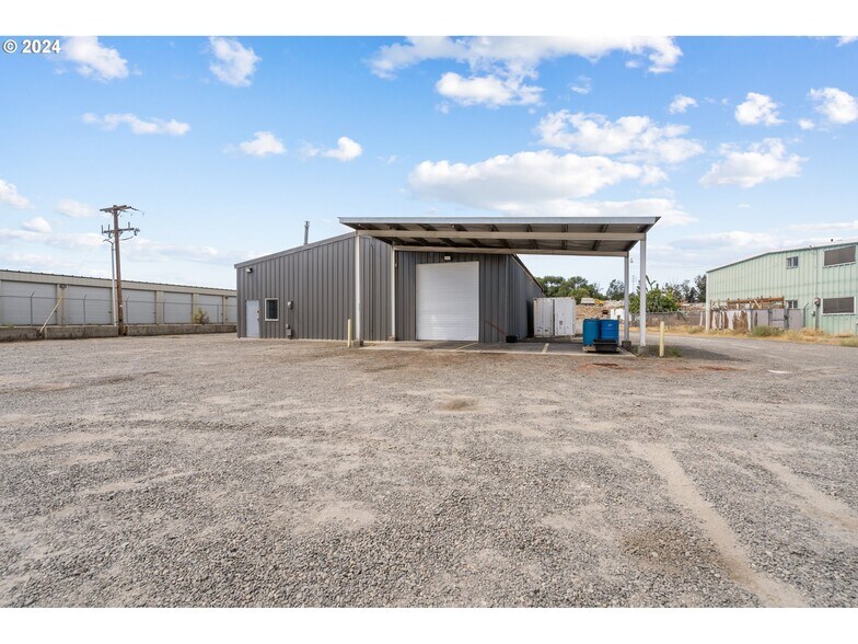 More Photos Of 1845 N 1st Pl, Hermiston Warehouse For Sale