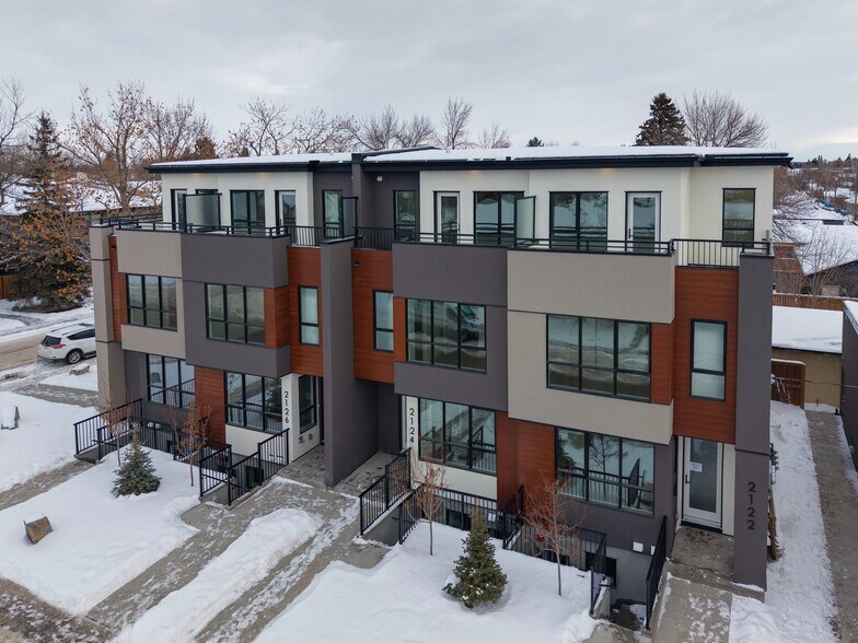 More Photos Of 2124 7 St NW, Calgary Apartments For Sale