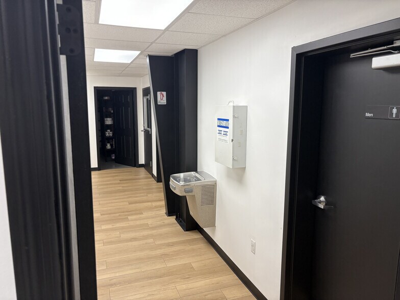 More Photos Of 400 Trade Center Dr, Saint Peters Warehouse For Sale