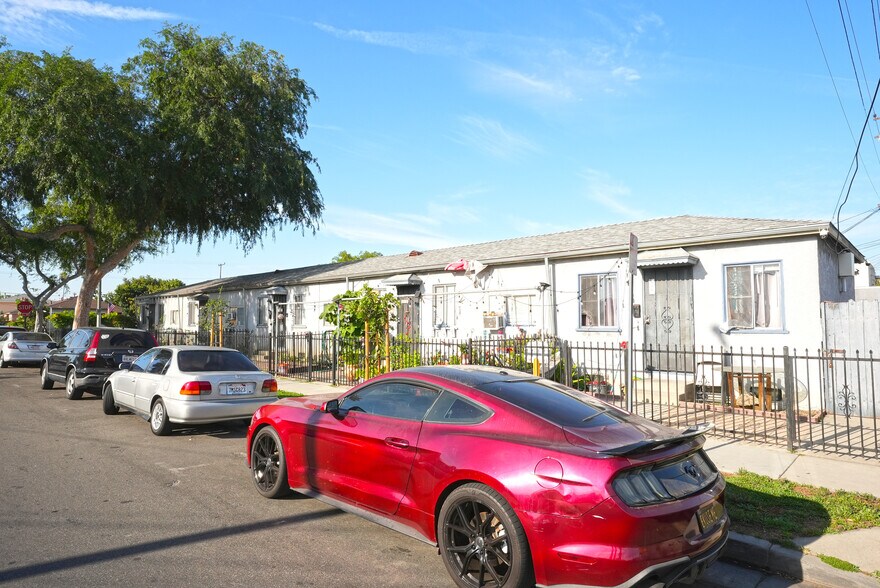 More Photos Of 5117 Everett Ave, Maywood Apartments For Sale