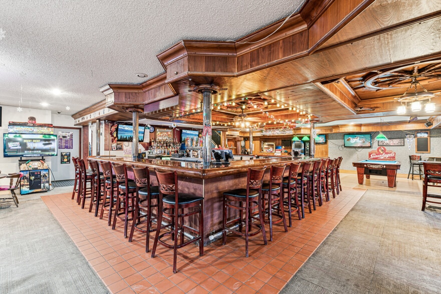 More Photos Of 388 W 9th Ave, Saint Paul Park Restaurant For Sale