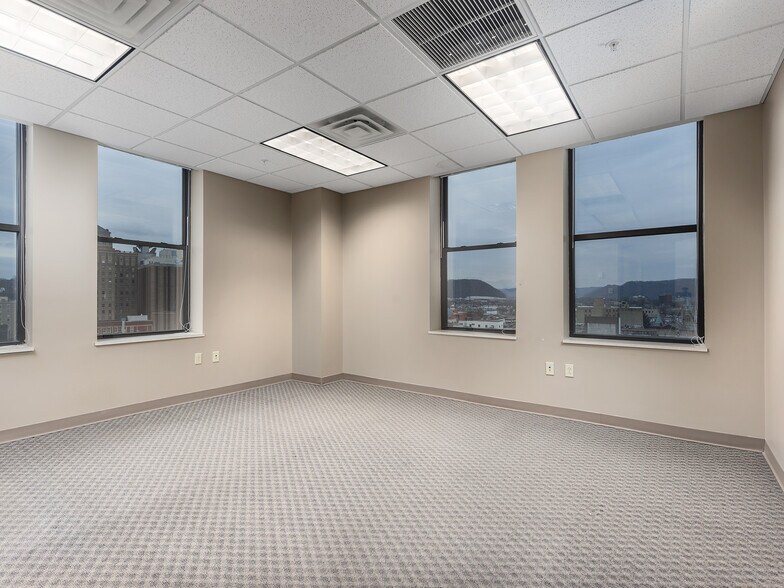 More Photos Of 109 Capitol St, Charleston Office Residential For Sale