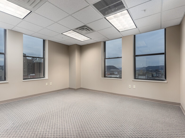 More Photos Of 109 Capitol St, Charleston Office Residential For Sale